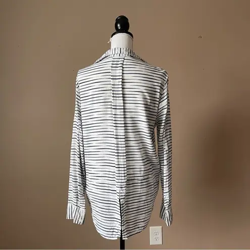 Velvet Heart  | Striped Split Hem Button Down Top Sz M