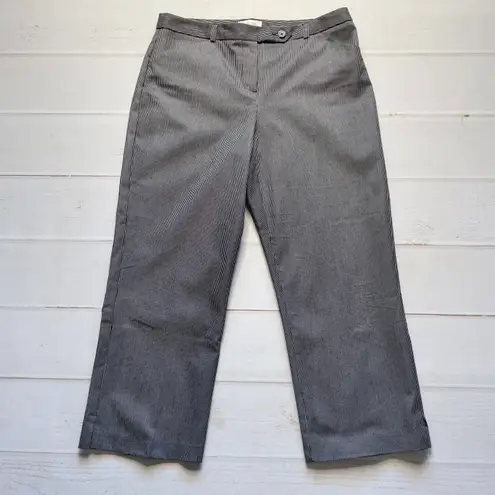 Van Heusen - Women’s Grey Pin Stripe Capri Pants - Size 6