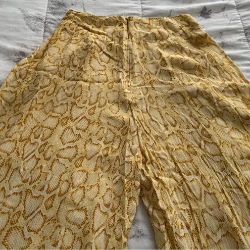 Faithfull the Brand buttery yellow wide leg high waisted pants, size 2 boho