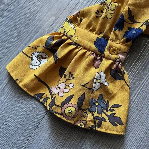 Mello Day Shirt Womens Medium Floral Ruffled Long Sleeve Yellow