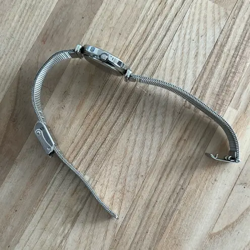 Skagen Steel Denmark Ladies Watch Stainless Steel Mesh Bracelet Crystal Markers