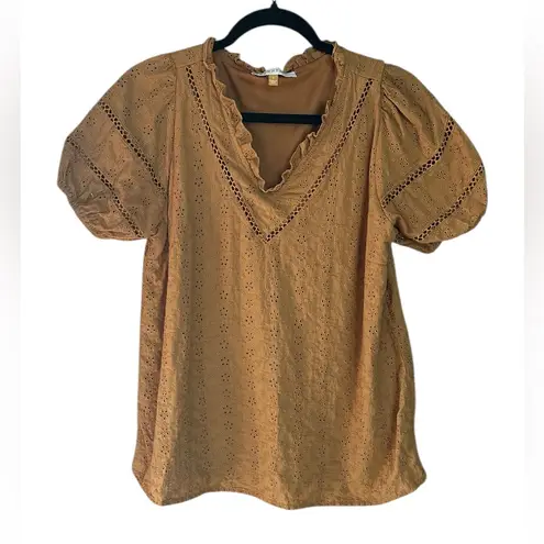 Downeast Golden-Brown Eyelet Blouse Top. Elastic Sleeves. Size Small. Autumn