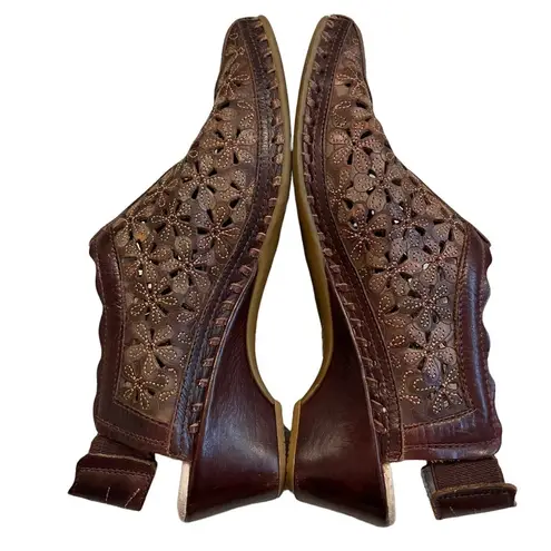 Pikolinos Romana Cut Out Leather Slingback Heel