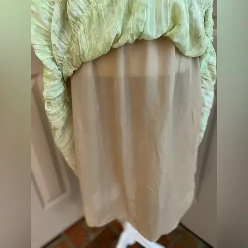 Sandra Darren light green tiered full broomstick skirt with sequins. Lined Sz 12