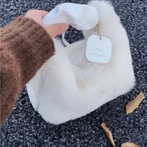 White Y2K Faux Fur Soft Two
