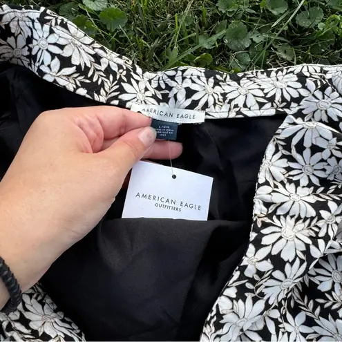American Eagle NWT Daisy Skater Skirt
