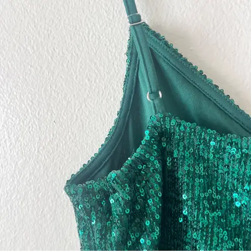 love on a hanger M Green Sequin Tank Cami Dressy Top Y2K Club U Front