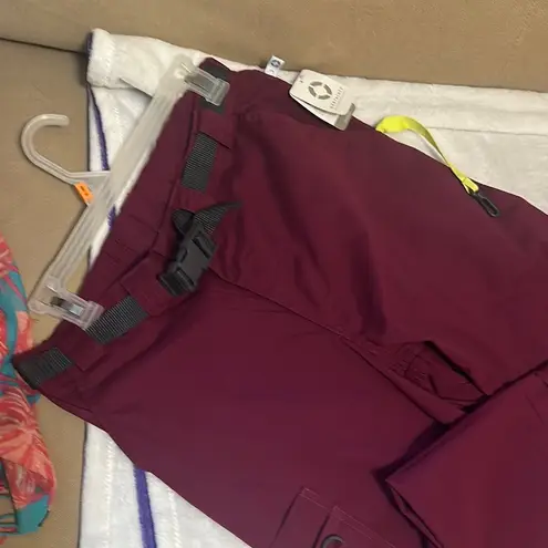 Burgundy scrub pants Sz Small short Purple