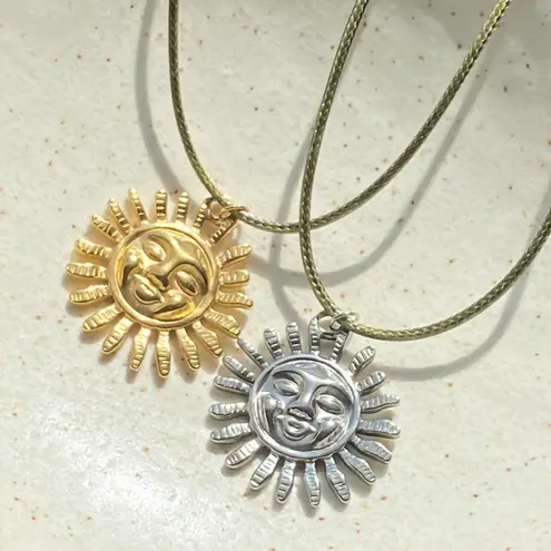 Handmade stainless steel sun boho retro vintage style necklace☀️