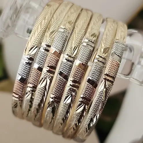 Set Of Seven Gold Filled Bangle Bracelet Tricolor Accent Small Size