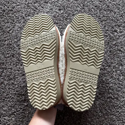 Sherpa Platform Slippers with Embroidered Tazz Braid Size Womens 8 White