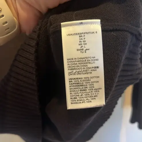 Amazon Essentials Women’s Black V Neck Sweater Size Small