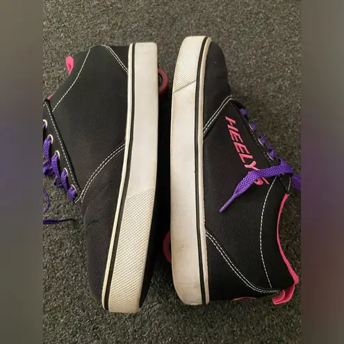 Heelys shoes size 7