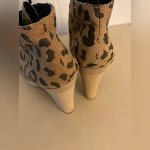 Rebecca Taylor women leopard print suede platform heel boots size 9