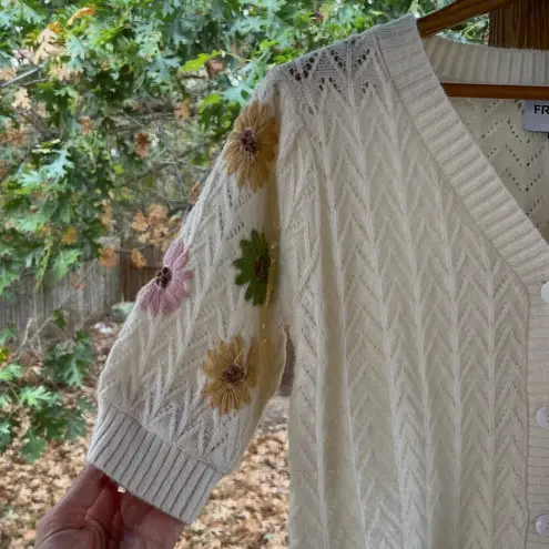 FRNCH Women's White Floral Embroidered Short Sleeve Emilie Cardigan Size S. NEW