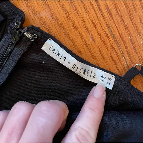 Saints + Secrets Asymmetrical Little Black Dress – M – Elegant Ruched Bow Detail