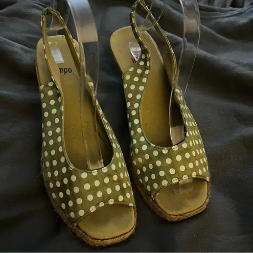 Impo  wedge shoes green with white polka dots size 9M