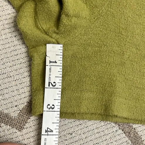 Monrow Fuzzy Fleece Shorts green willow Size L