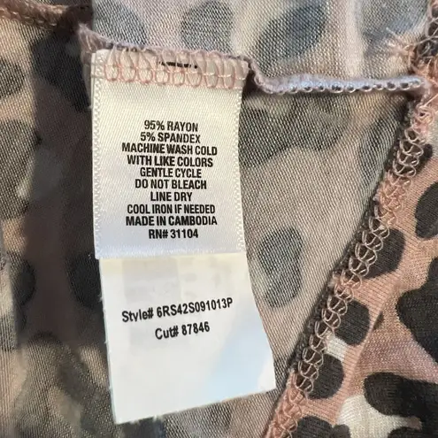 kim rogers  Women’s Top 2X  Cheetah Print  Roll Tab Sleeves - Image 4