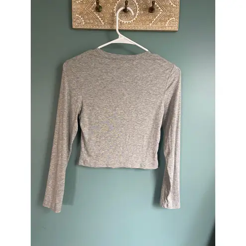 TikTok Famouse Heather Gray Long Sleeve Crop Top Shirt