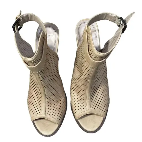 Liliana Cream Perforated Ankle Strap Shootie Bootie Shoe Size 10