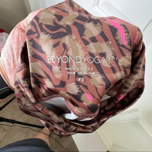 Beyond Yoga Lux Print High Waisted Midi Legging Electric Cheetah