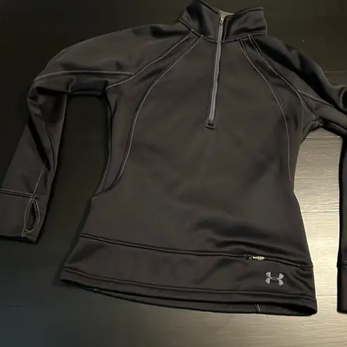 Under Armour  semi-fitted sweatshirt top