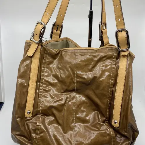 Tod's TOD’S Large Laminated Fabric Tote Bag W/ Strap