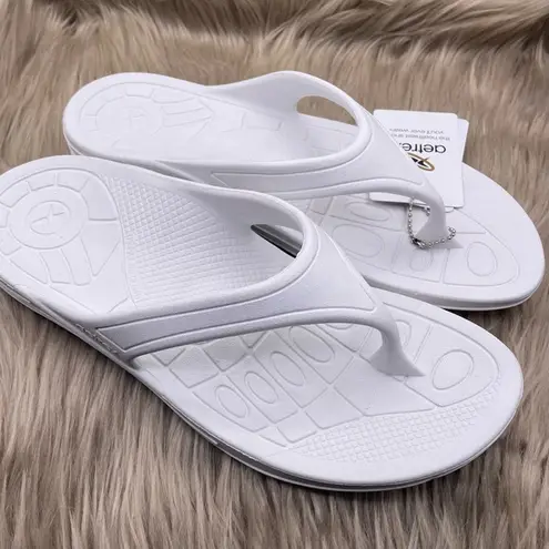Aetrex lynco fiji orthotic comfy white flip flops women Size 11