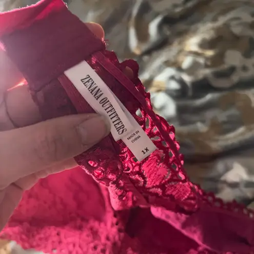 Zenana Outfitters 1X pink magenta lace halter bralette