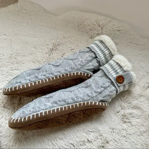 Mukluks Sherpa Lined Grey & White Slipper Socks M (7