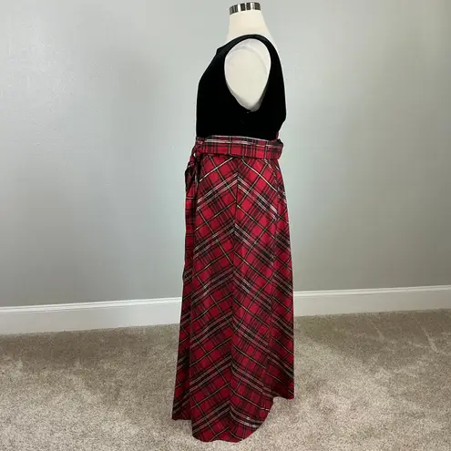 Slny Sleeveless Velvet and Plaid Long A-Line Evening Gown Black and Red Size 22W