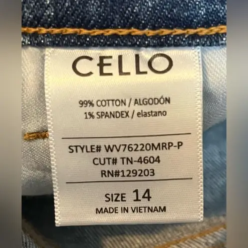 Cello Ms.  Hattie Mom Jeans High Rise- Size 14 - NEW NWT distressed stretch