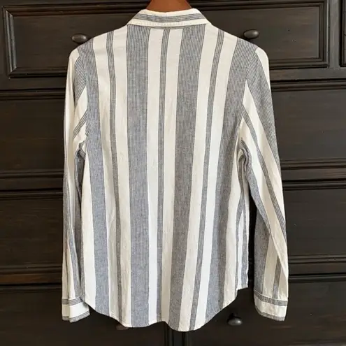 Orvis  Women’s Small Black & White Striped Linen Long Sleeve‎ Button Shirt