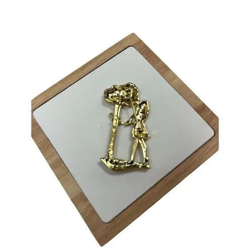 AJC Lady Woman Golfer Golf Humor Lapel Pin Brooch gold toned brooch