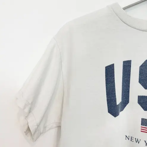 Brandy Melville  John Galt USA New York Short Sleeve Raw Hem Cropped T-Shirt Top