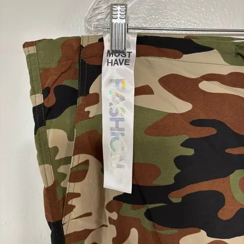 Tinseltown  Camo Print High Rise Wide Leg Parachute Cargo Pants Size M NEW