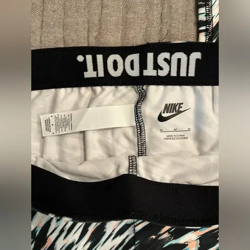 Nike  Leg a see Wind blur running leggings Sz M VGUC