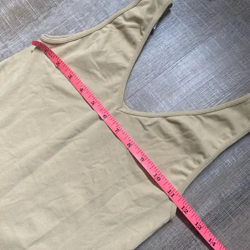 Ellen Tracy Seamless Smooth Wide Strap Smoothing Camisole Shapewear Tank Women's OS Nude