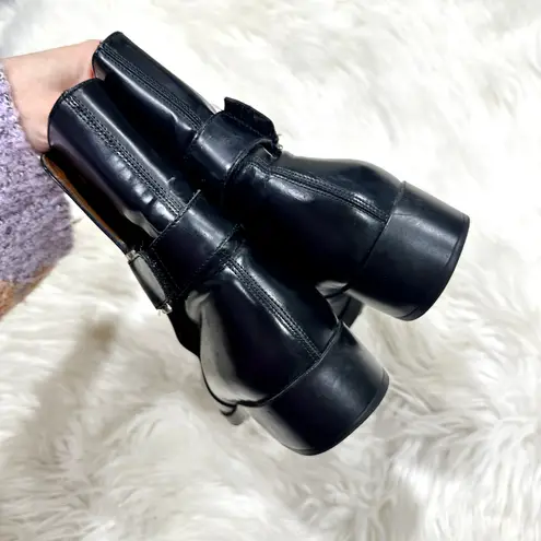 Tod's Chelsea Leather Ankle Boots US 7