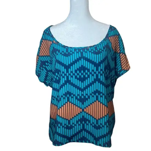 Cozy Casual Women’s Geometric Southwestern Silky Blouse Button Back Boxy NEW Sz L Top Boho