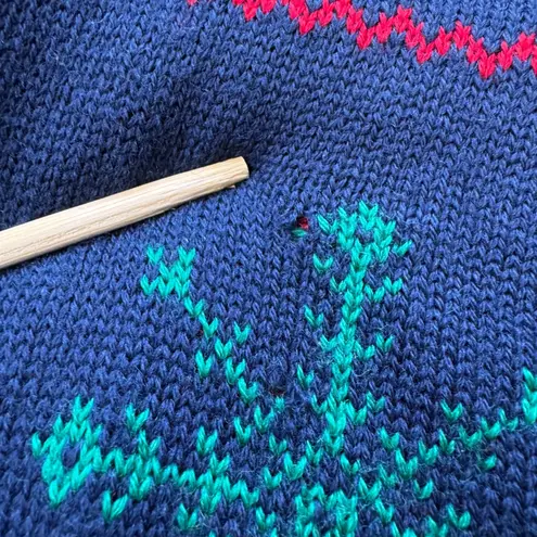 Pendleton Vintage Wool Holiday Sweater Cardigan Size M Navy Metal Buttons USA