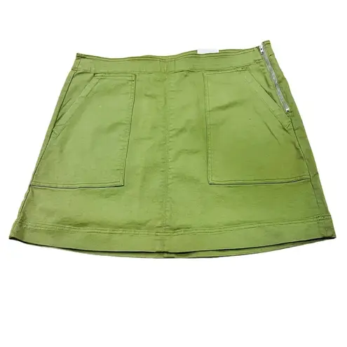 Free Assembly Women's Patch Pocket Mini Skirt Size 16 NWT Green