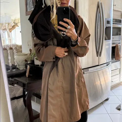 Exaggerated, oversized reversible hooded rain coat black or bronze brown so cool Size undefined