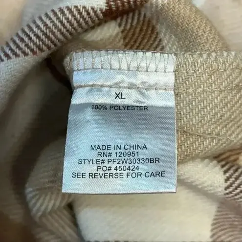 Oak & Meadow NWT Plaid Warm Cozy Cropped Long Sleeve Button