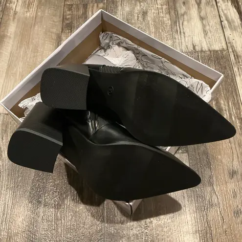 Wild Pair Black Ankle Booties Size 10