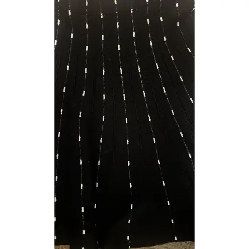 Candie's Juniors Black with White Stripes Knit Flare Mini Sweater Skirt Y2K Size undefined