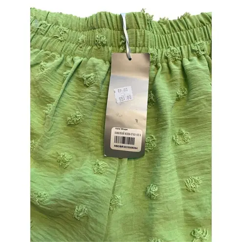 Amani resort wear shorts green NWT sz Small