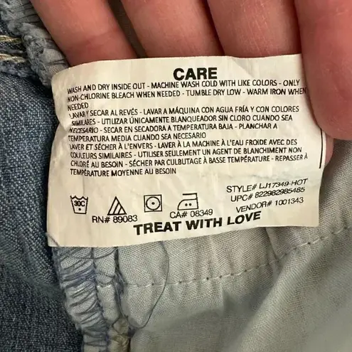 l.e.i. Ashley Lowrise Shorts Light Blue Juniors Denim Short Jeans Embroidered La Blue Size undefined