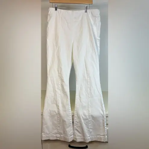 NWT INC International Concepts Bright White Pull